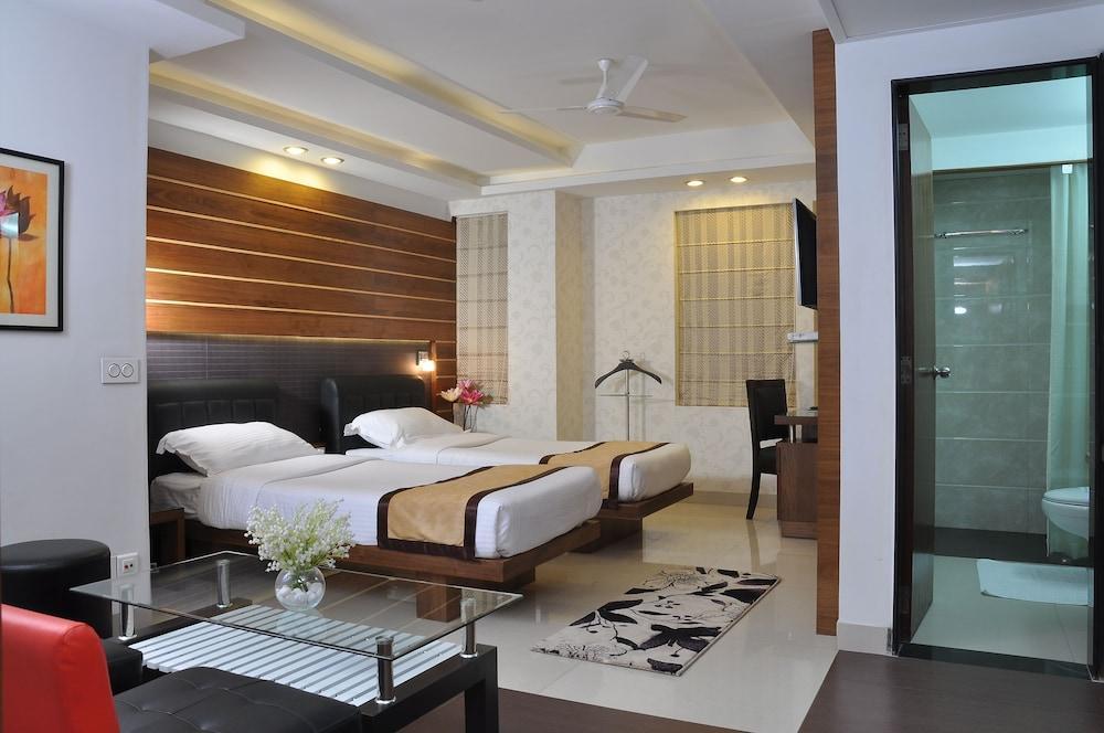 Hotel Niharika Kolkata Ngoại thất bức ảnh
