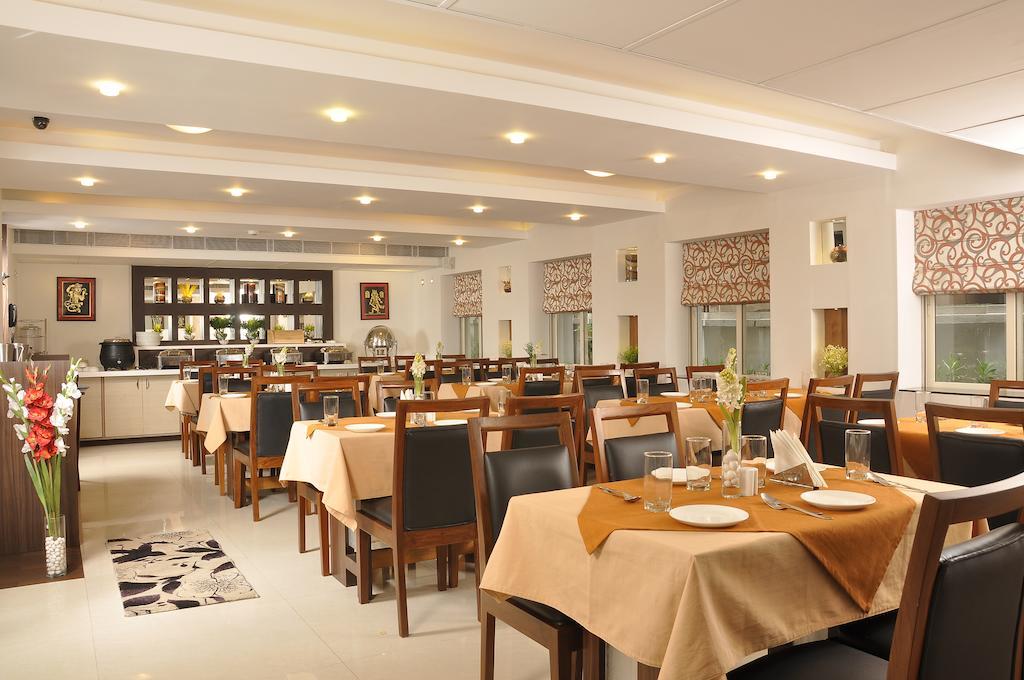 Hotel Niharika Kolkata Ngoại thất bức ảnh