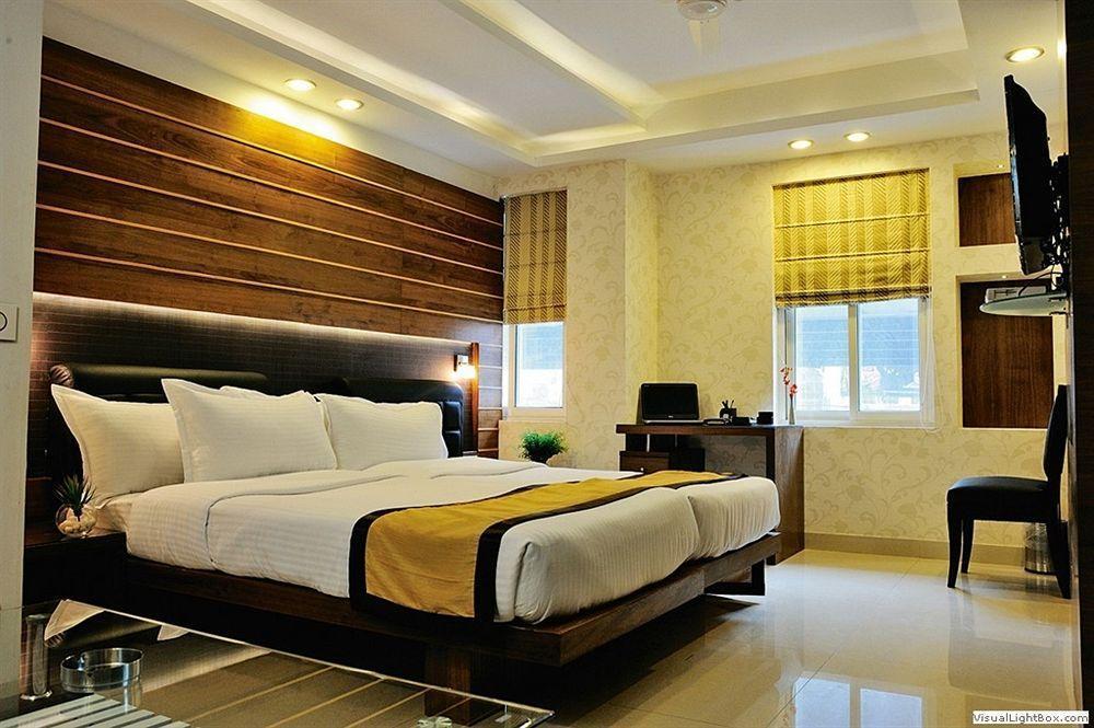 Hotel Niharika Kolkata Ngoại thất bức ảnh
