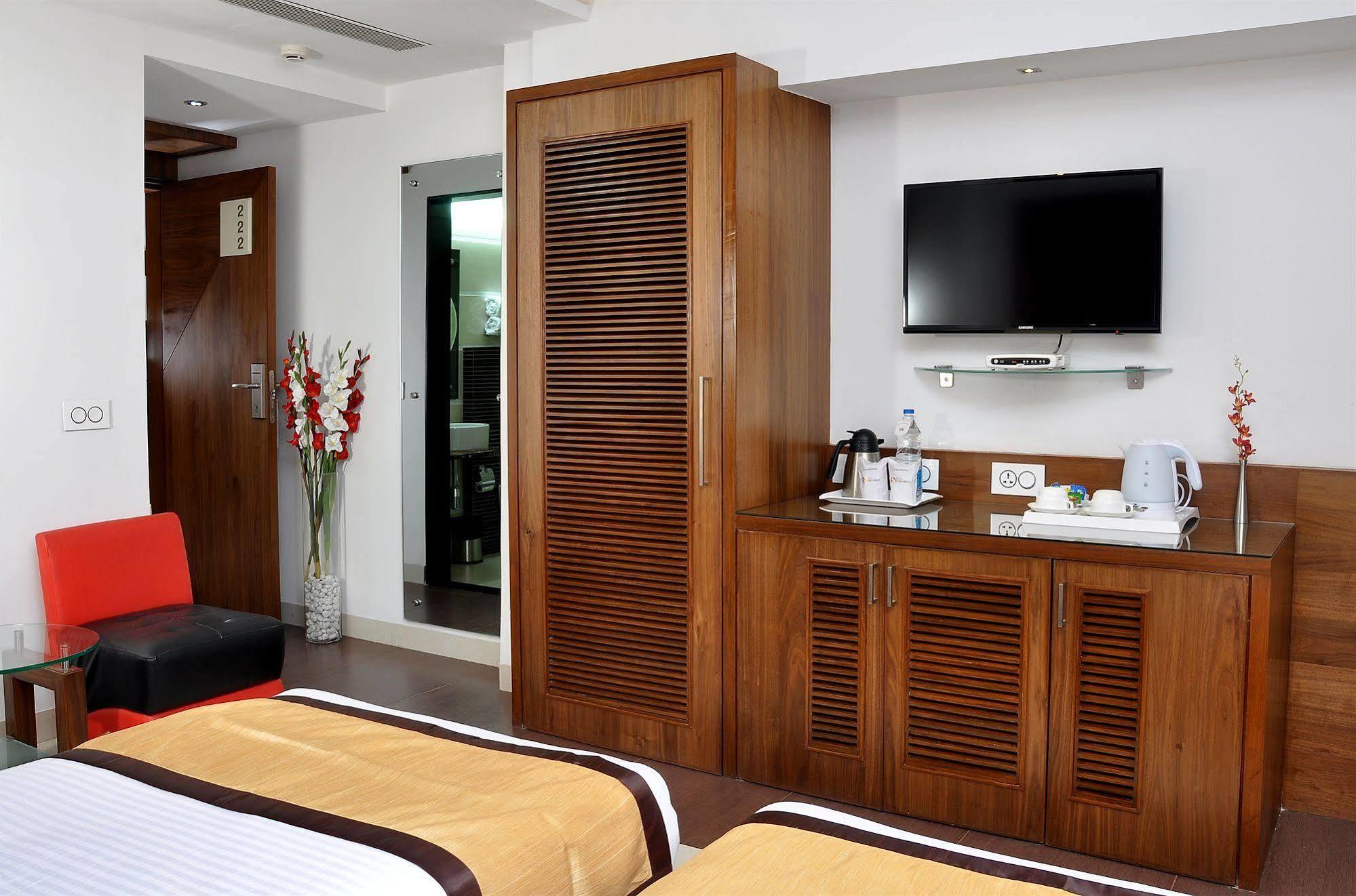Hotel Niharika Kolkata Ngoại thất bức ảnh