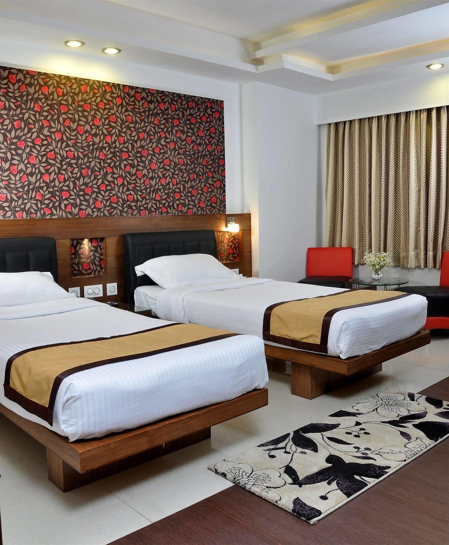 Hotel Niharika Kolkata Ngoại thất bức ảnh