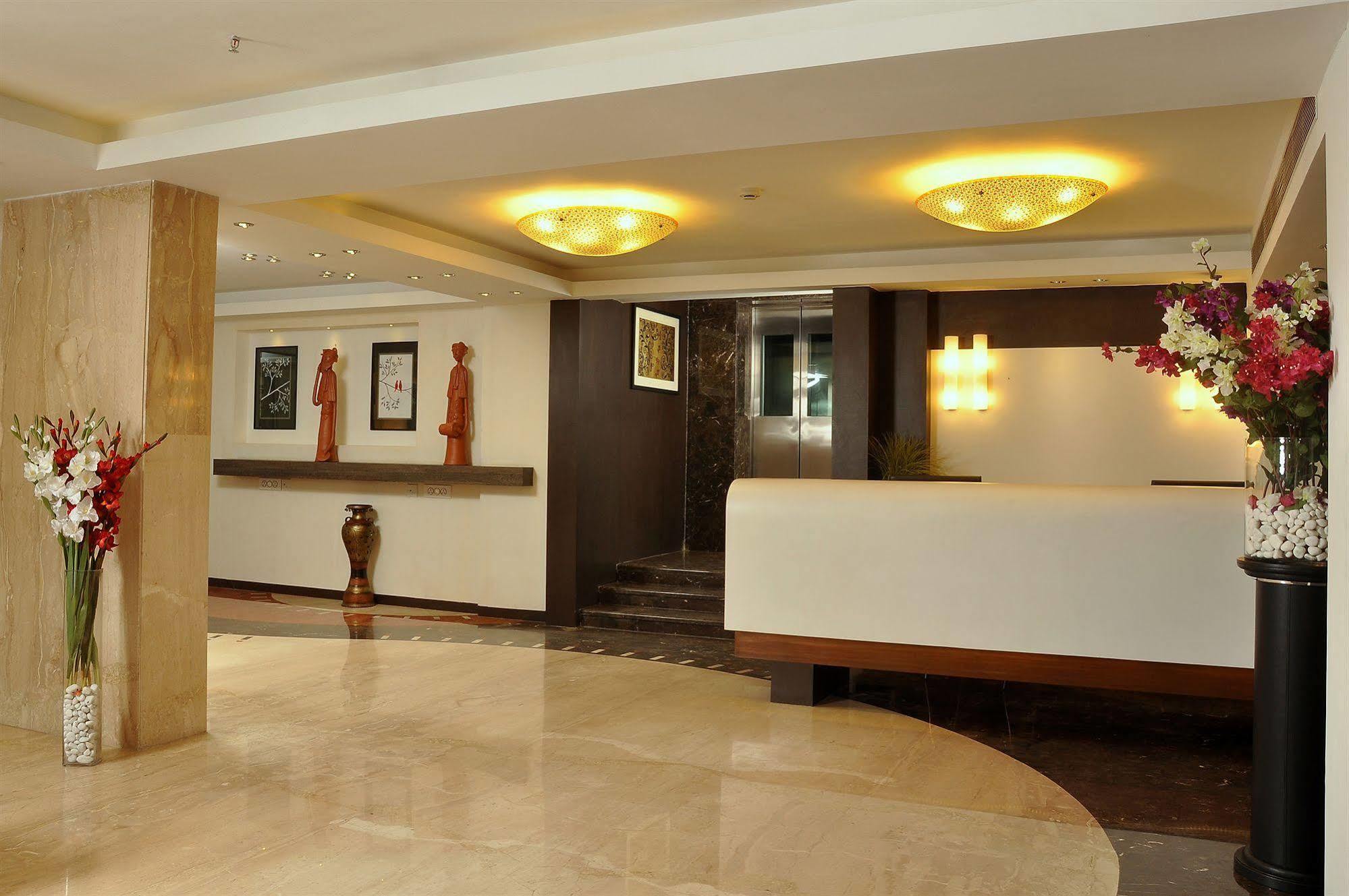 Hotel Niharika Kolkata Ngoại thất bức ảnh