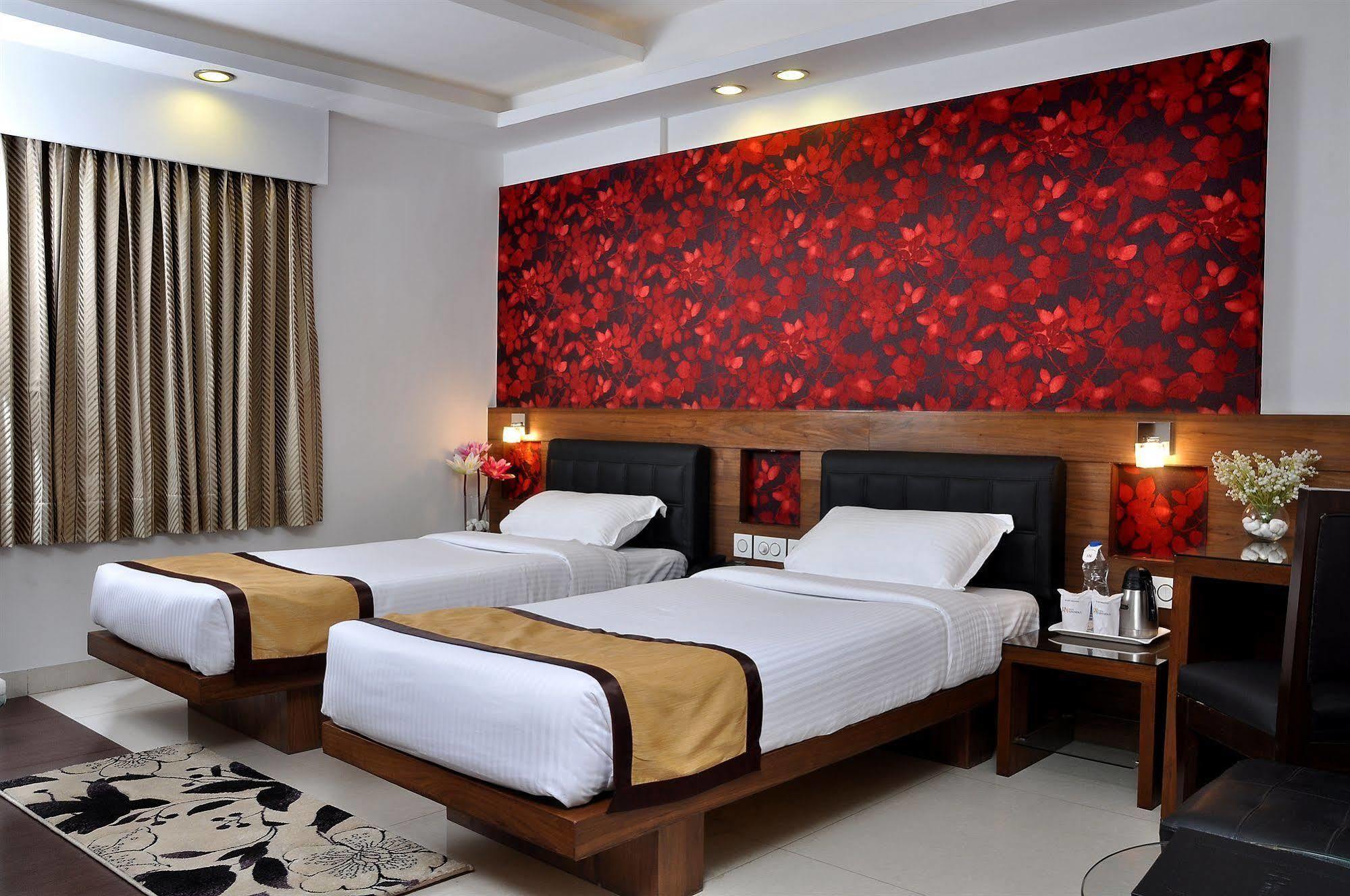 Hotel Niharika Kolkata Ngoại thất bức ảnh