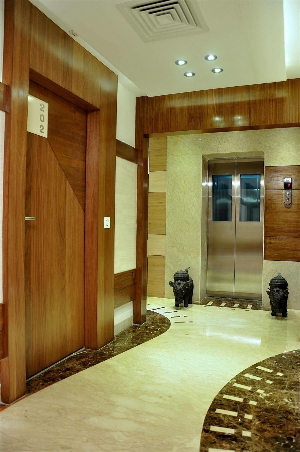 Hotel Niharika Kolkata Ngoại thất bức ảnh