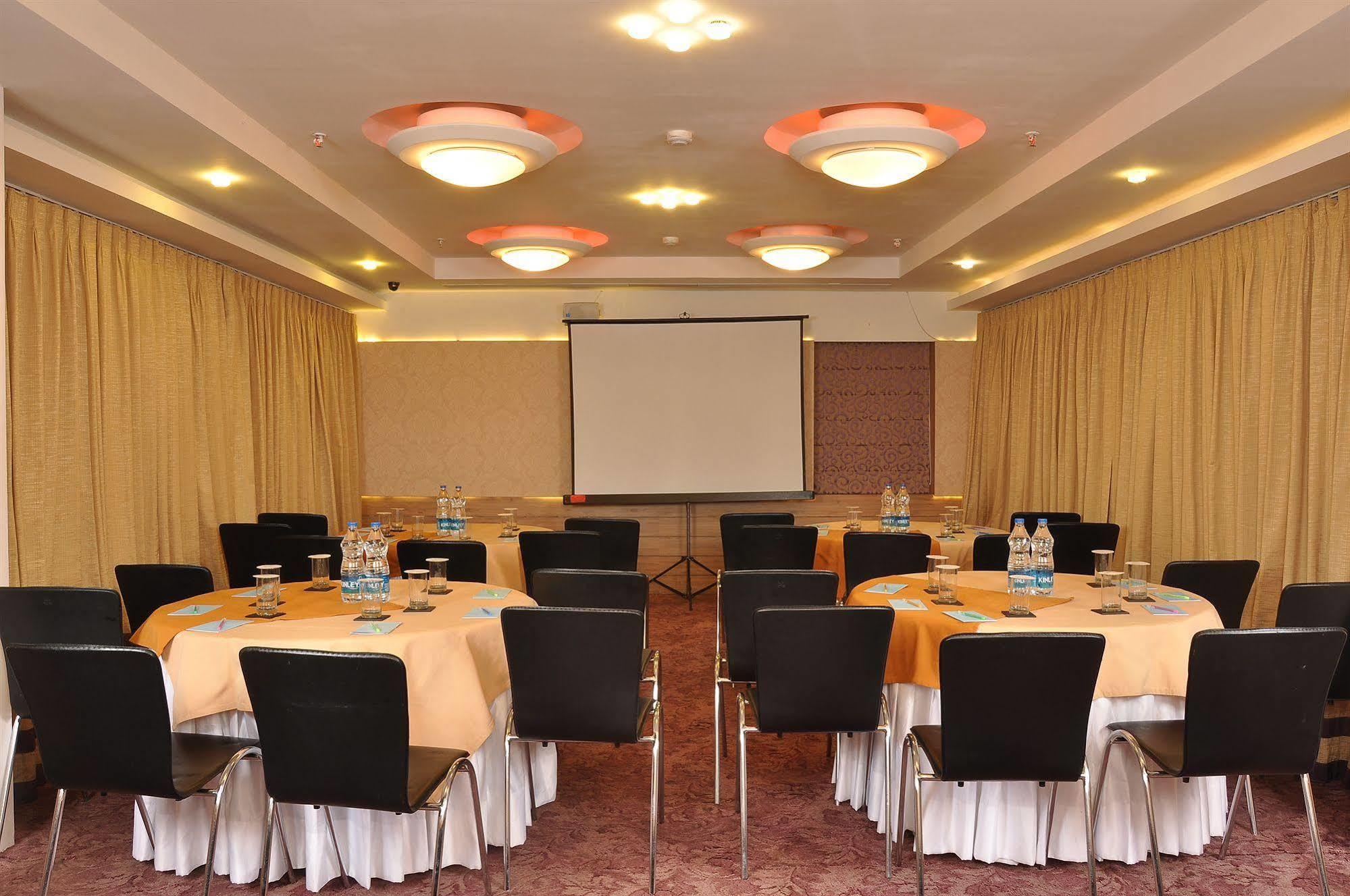 Hotel Niharika Kolkata Ngoại thất bức ảnh