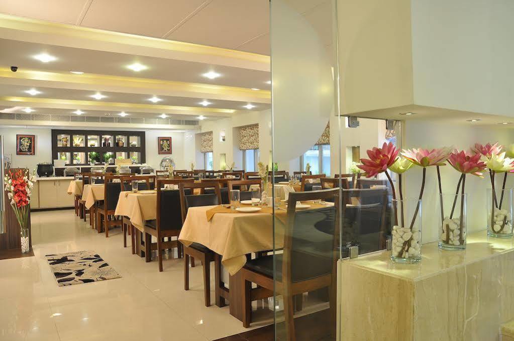 Hotel Niharika Kolkata Ngoại thất bức ảnh